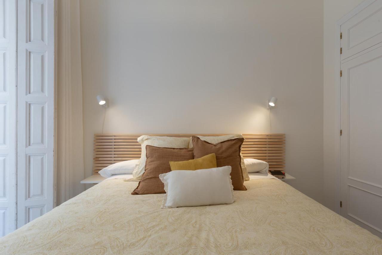 Puerta De Larios: Central Three-Bedroom Apartment With Balconies And Patio Málaga Exterior foto
