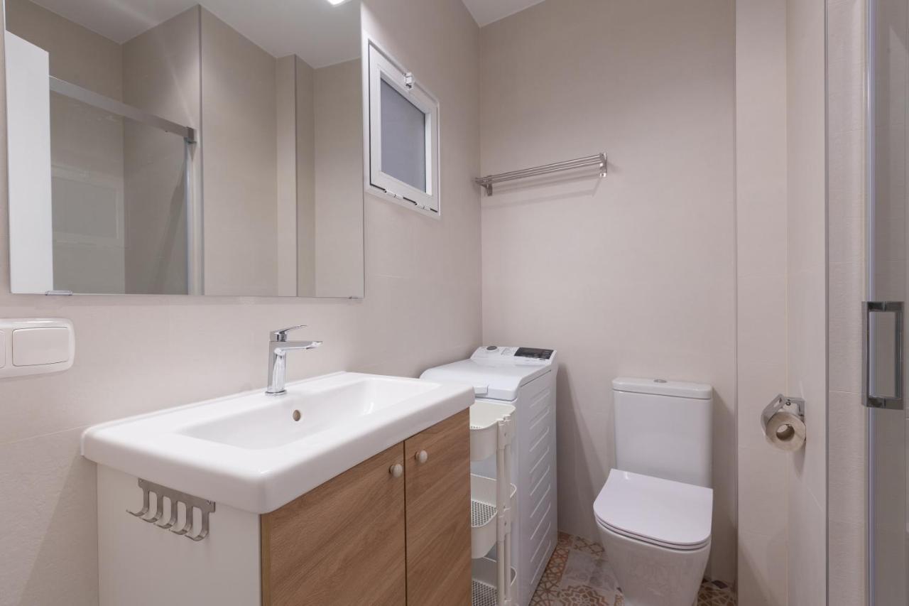 Puerta De Larios: Central Three-Bedroom Apartment With Balconies And Patio Málaga Exterior foto