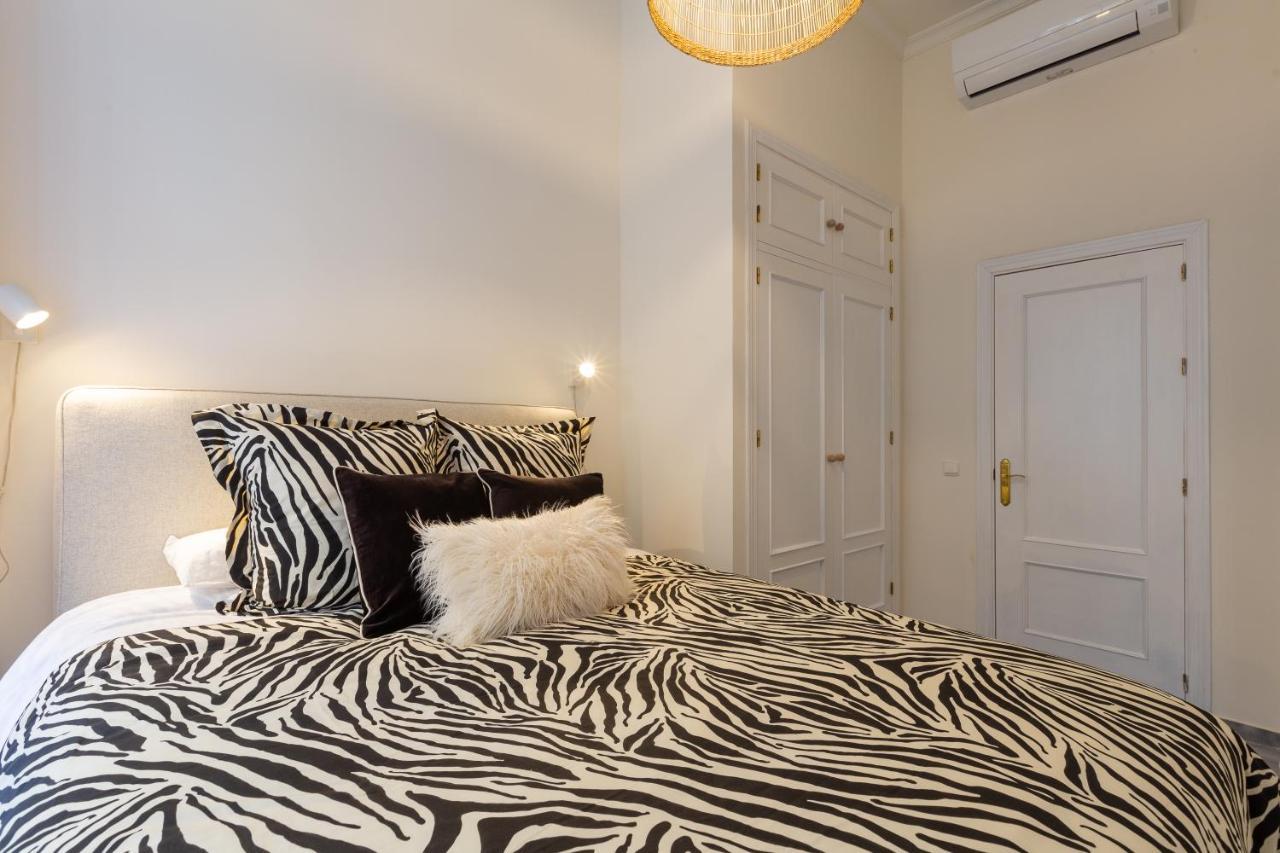 Puerta De Larios: Central Three-Bedroom Apartment With Balconies And Patio Málaga Exterior foto