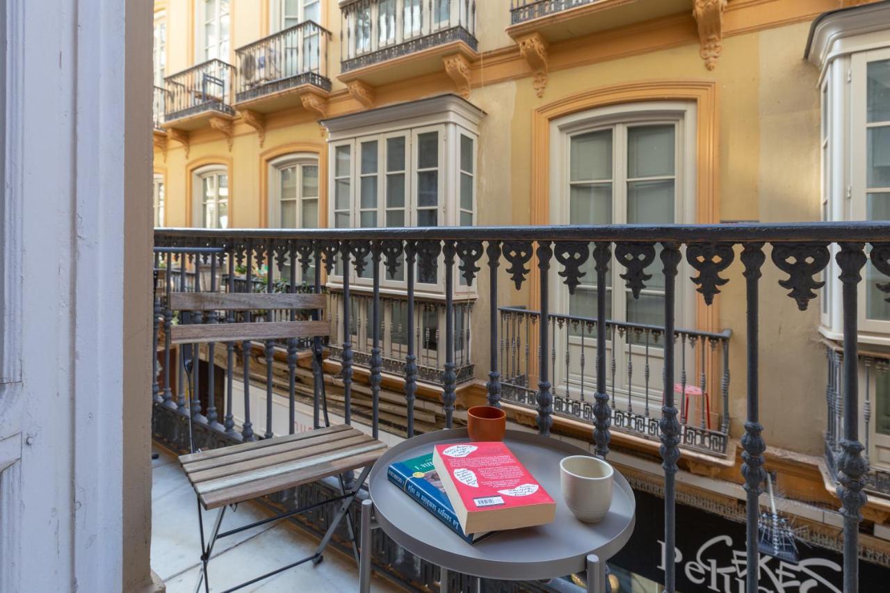 Puerta De Larios: Central Three-Bedroom Apartment With Balconies And Patio Málaga Exterior foto